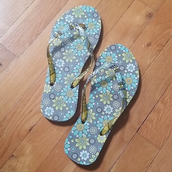 Vera Bradley Flip Flops - Picture 1 of 4